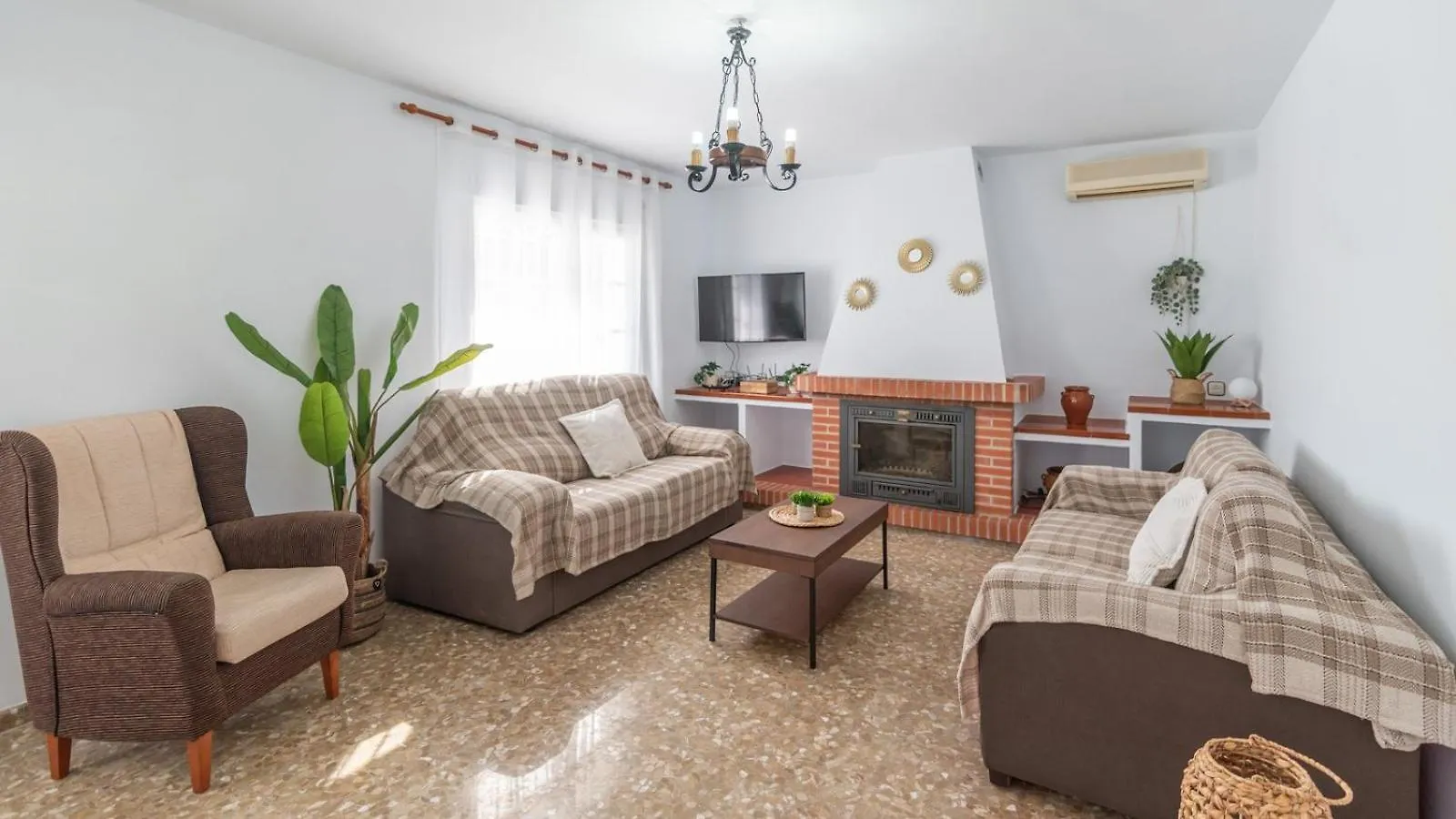 Villa Charo Sayalonga By Ruralidays