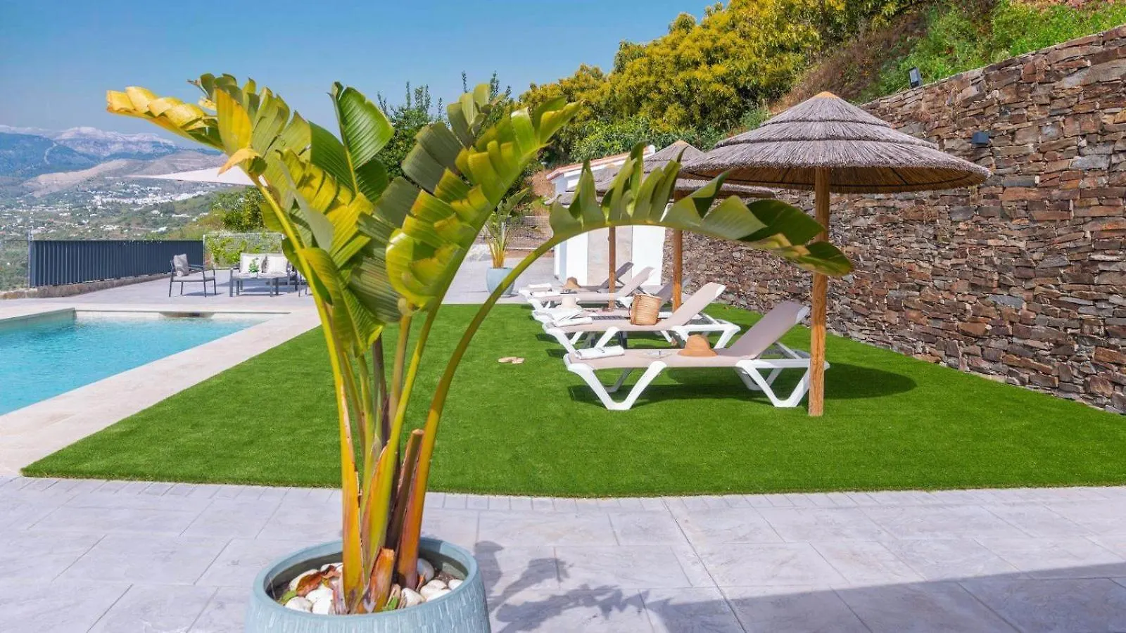 Villa Charo Sayalonga By Ruralidays